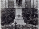 Statue de Théophraste Renaudot, vers 1905 (carte postale ancienne).
