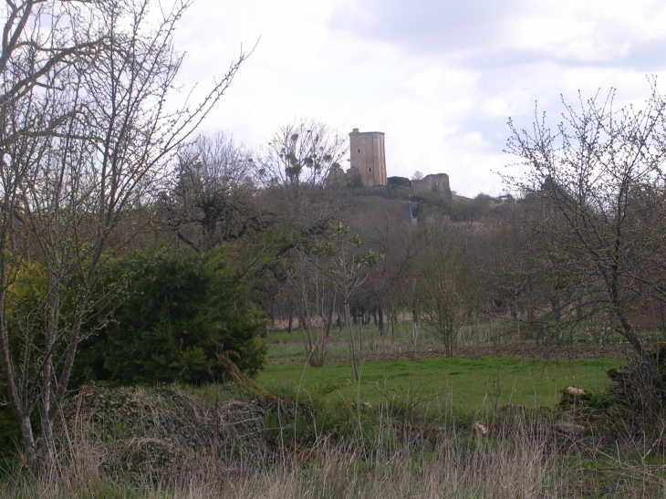 Vue de la tour au sud du village - Moncontour