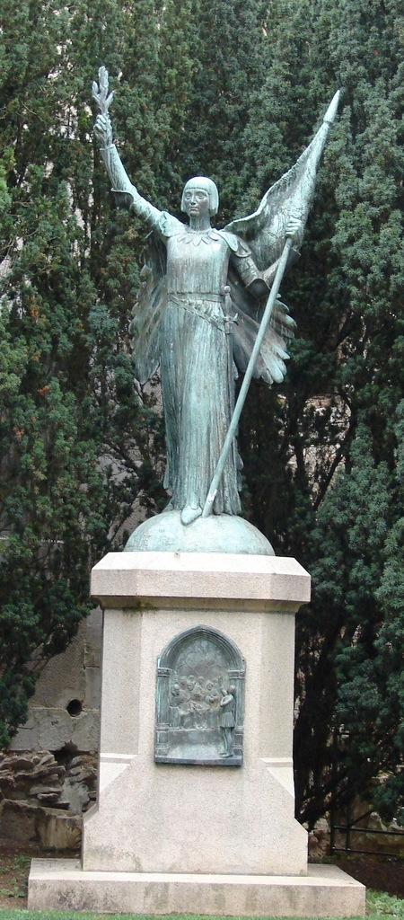 Statue de Jeanne d'Arc au Palais Comtal - Poitiers
