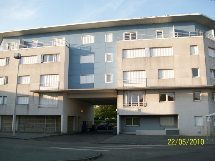 Résidence Universitaire de Poitiers Saint-Eloi. (CROUS de Poitiers).