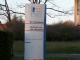 Panneau du restaurant universitaire Champlain & de la division de la vie de l'étudiant (DVE) du CROUS de Poitiers.