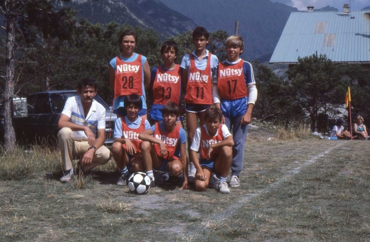 Les jeunes du village et du CRSM le 15 aout 1986 - La Condamine-Châtelard