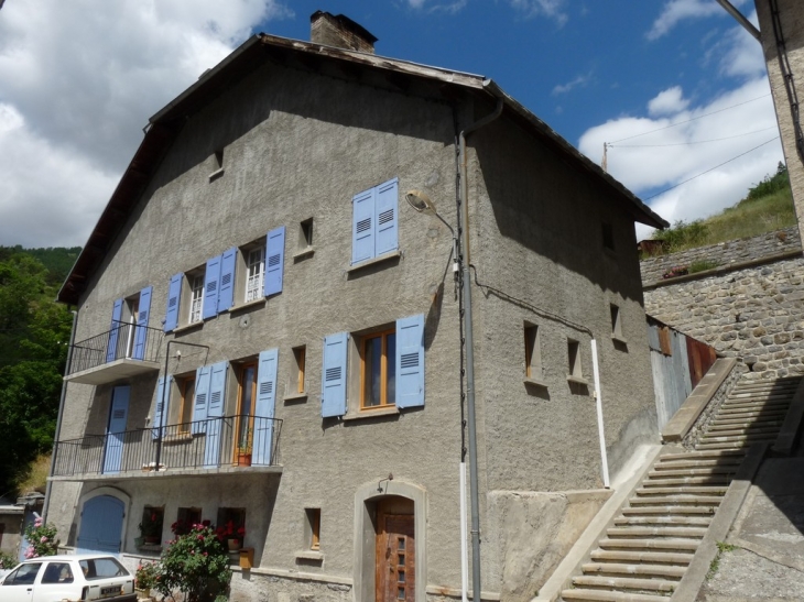 Dans le village - La Condamine-Châtelard