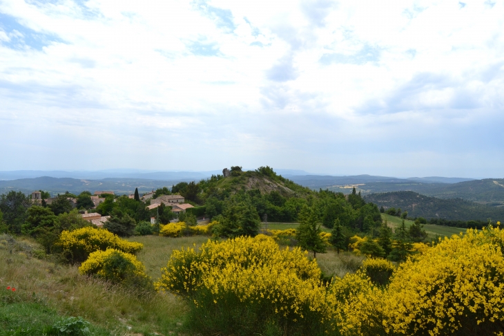 Photo à Montfuron (04110) Montfuron, 144032