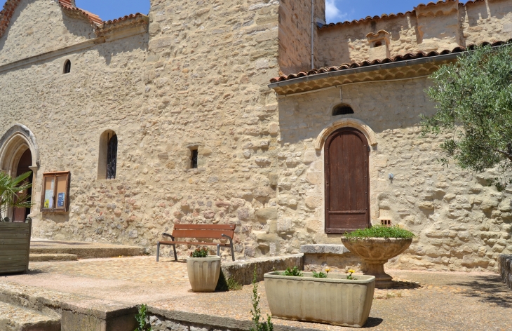 !église Saint-Pierre 12 Em Siècle - Pierrevert