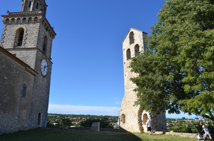 ;Chapelle Saint-Denis 14 Em Siècle et la Tour des Forges - Reillanne