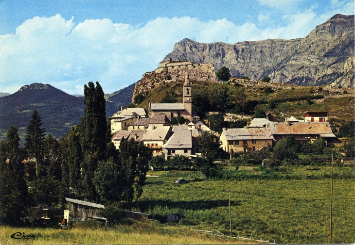 Vue générale, au fond, le grand Morgon (alt. 2326m) carte postale vers 1960 - Saint-Vincent-les-Forts