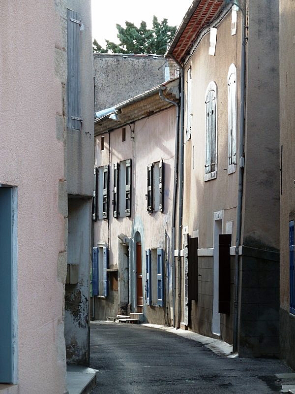 Rue du village - Villeneuve