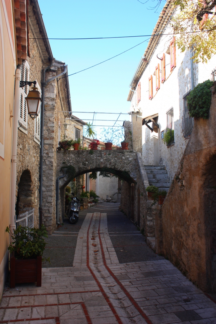 Ruelle - Aspremont