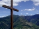 Croix au dessus du village 