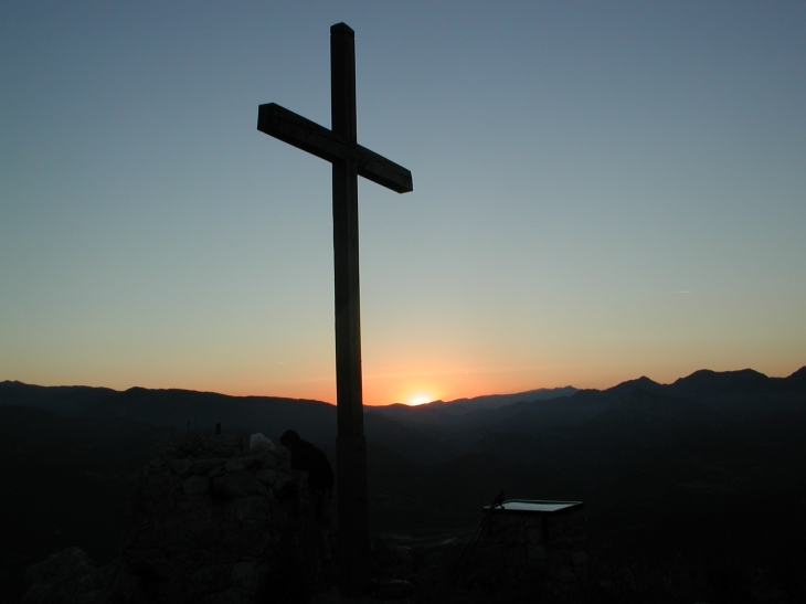 Coucher de soleil à la croix de Cuore  - Castagniers