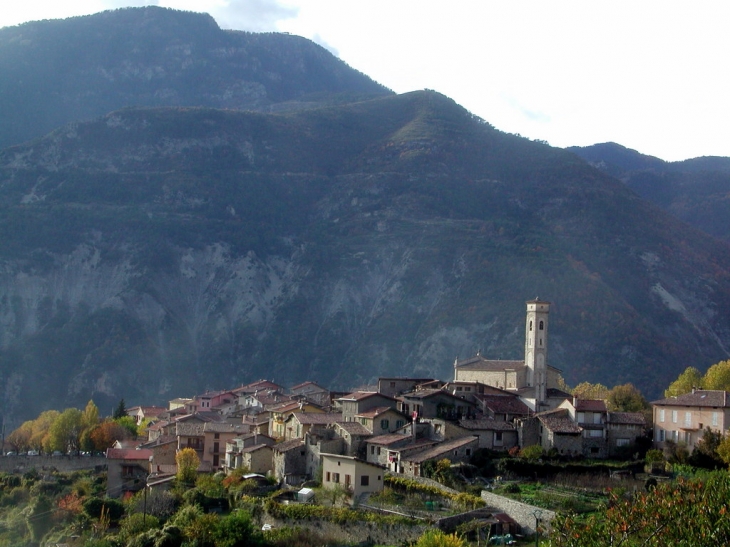 Vue du vilage - Clans