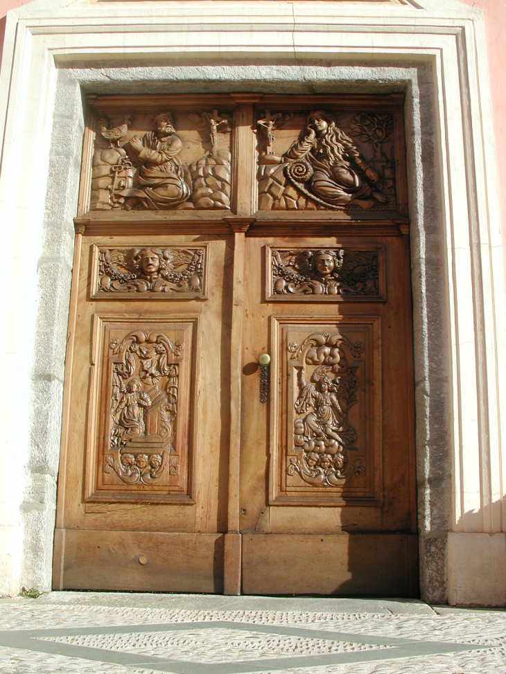 La porte de l'église  - Isola
