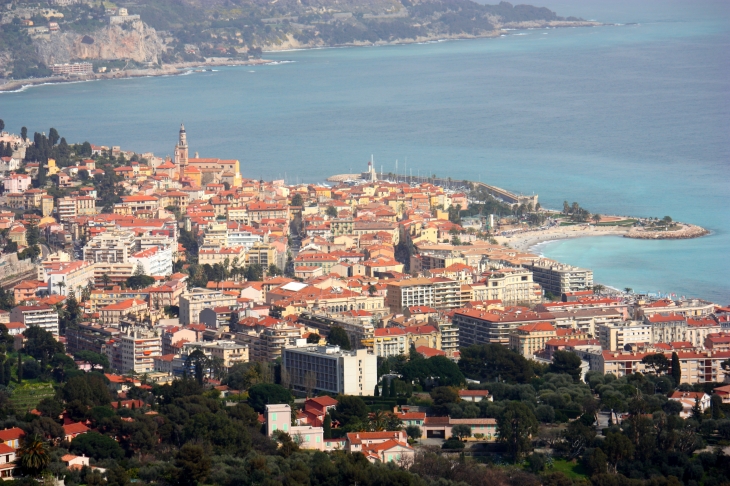 Vue aérienne de Menton