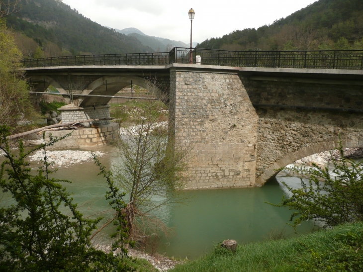 Pont sur l'Esteron - Roquesteron