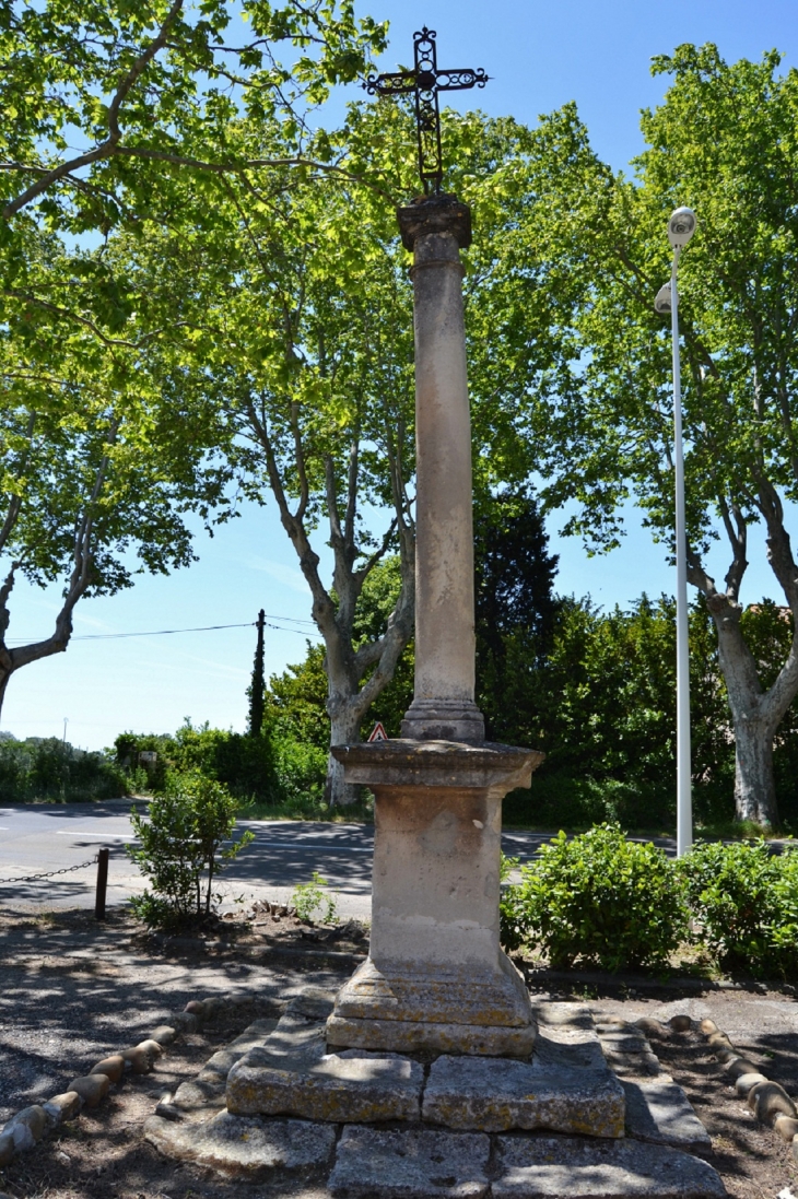 Croix - Arles
