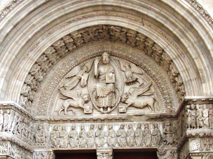 Arles (13200) Saint-Trophime, tympan