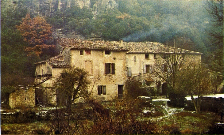 Le Mas d'Eslacau (carte postale de 1990) - Aubagne