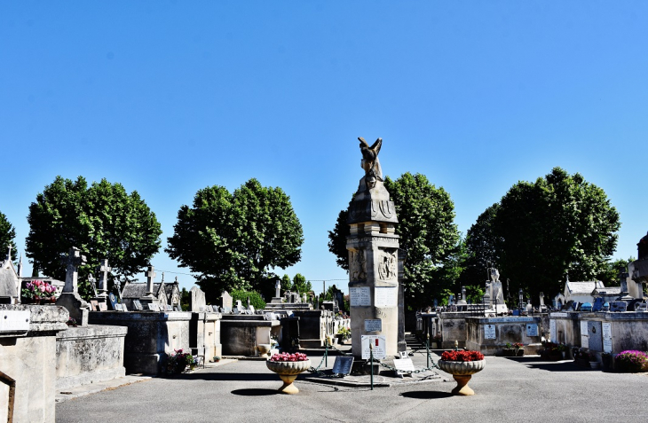Monument-aux-Morts - Eyragues
