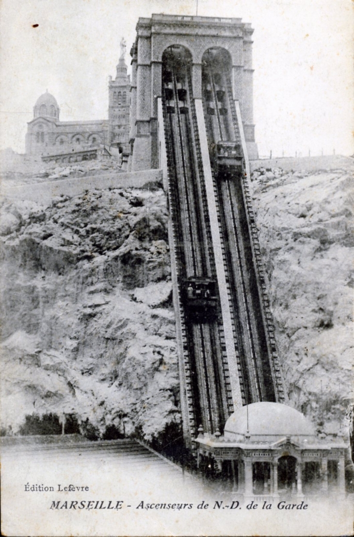 Ascenseurs de Notre-Dame de la Garde, vers 1910 (carte postale ancienne). - Marseille