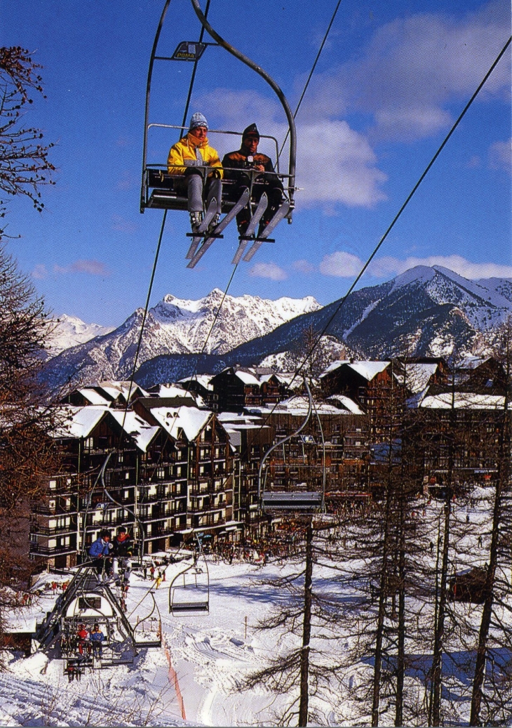 Les Hautes Alpes - Risoul 1850 (carte postale de 1990)