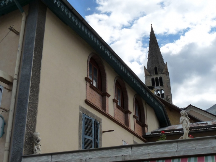 L'eglise Saint Chaffrey à Chantemerle - Saint-Chaffrey