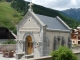 Autour de l'église à Chantemerle