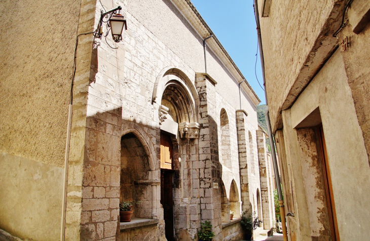 <<église Saint-Arey - Serres