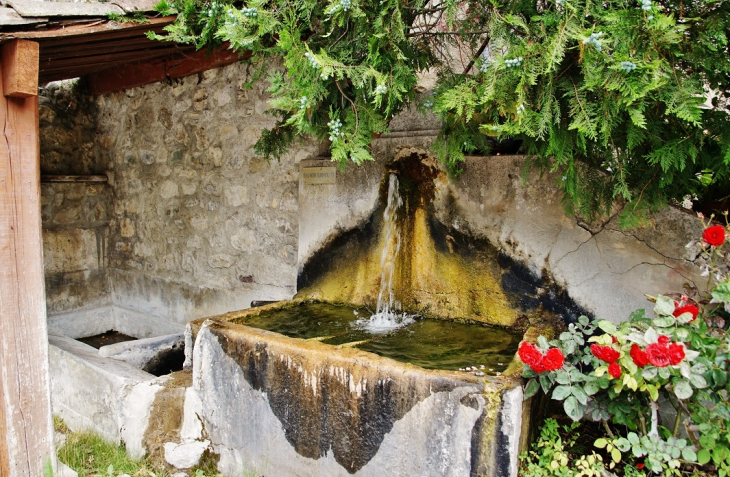 La Commune ( Fontaine ) - Sigottier