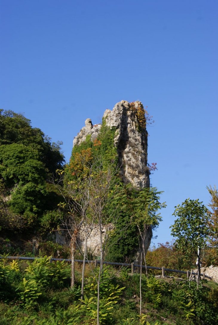 La roche Aiguille - Ampus