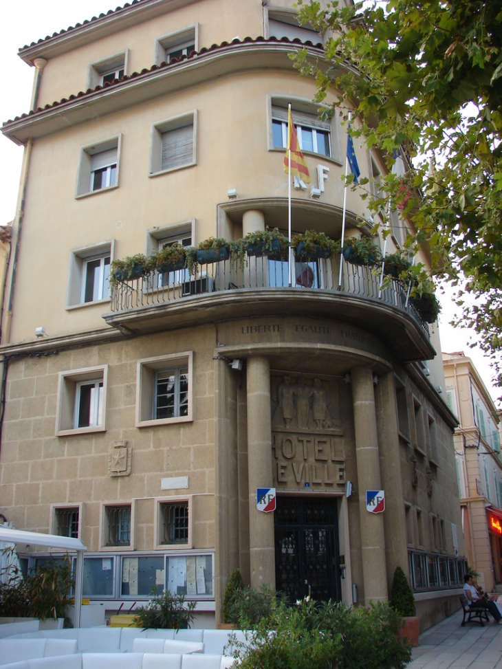 L'Hôtel de Ville - Bandol