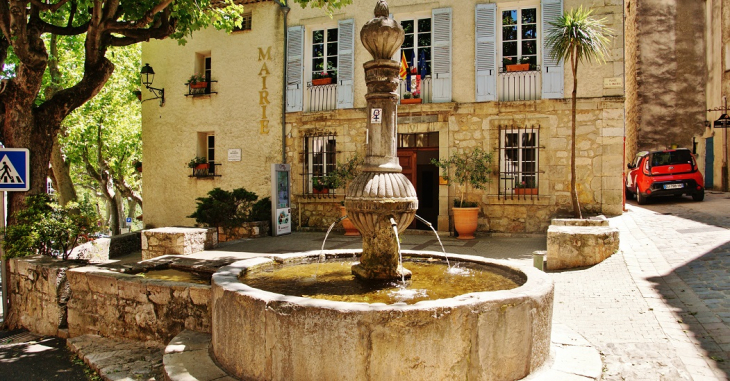 Fontaine - Bargemon