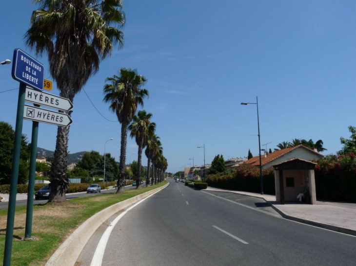 Boulevard de la liberté - Carqueiranne