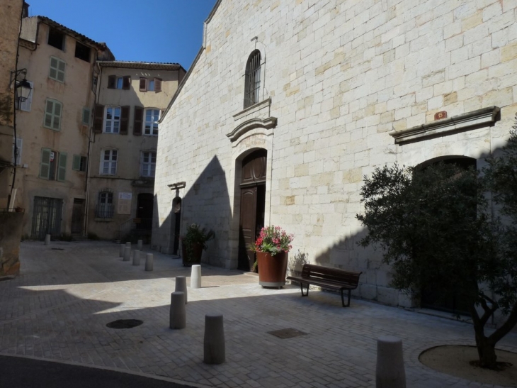 L'église Notre Dame de Saint Pierre et Saint Martin - Cotignac