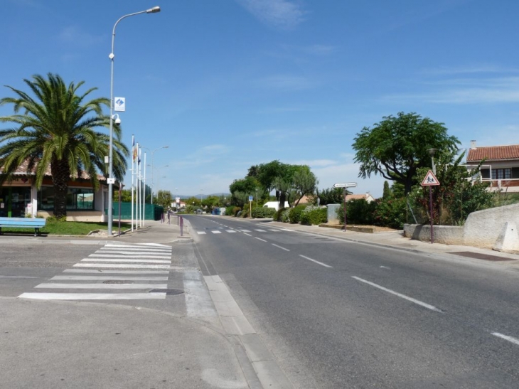 Avenue du 8 Mai 1945 - La Crau