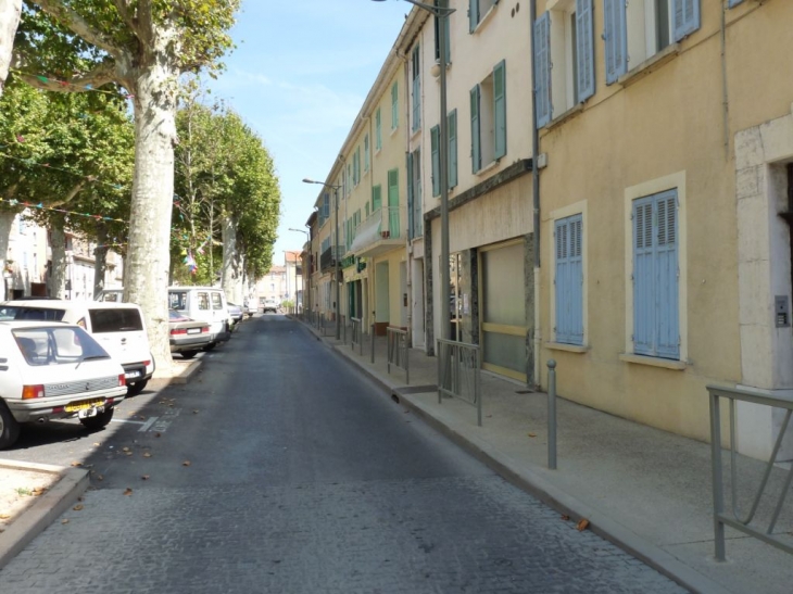 Boulevard de la république - La Crau