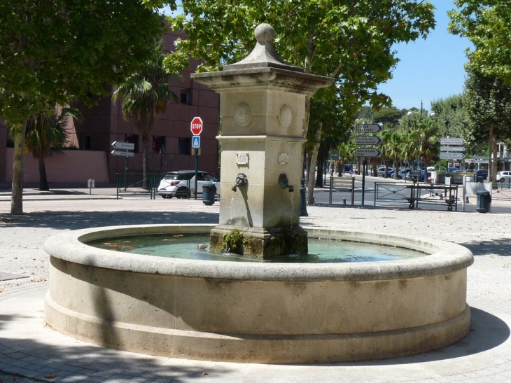 Place Antoine Tomasini - La Garde