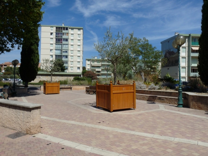 Place Adrien Barthelemy - La Garde