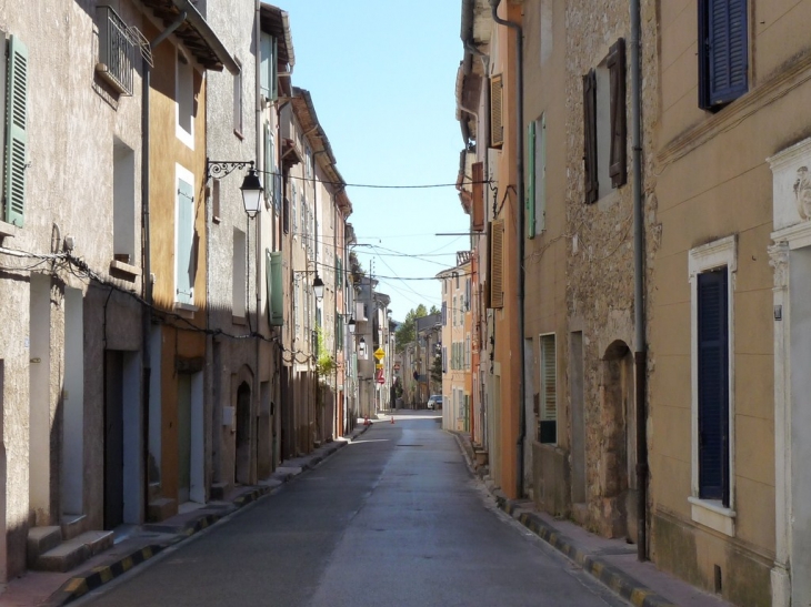 Rue Georges Clemenceau - La Roquebrussanne