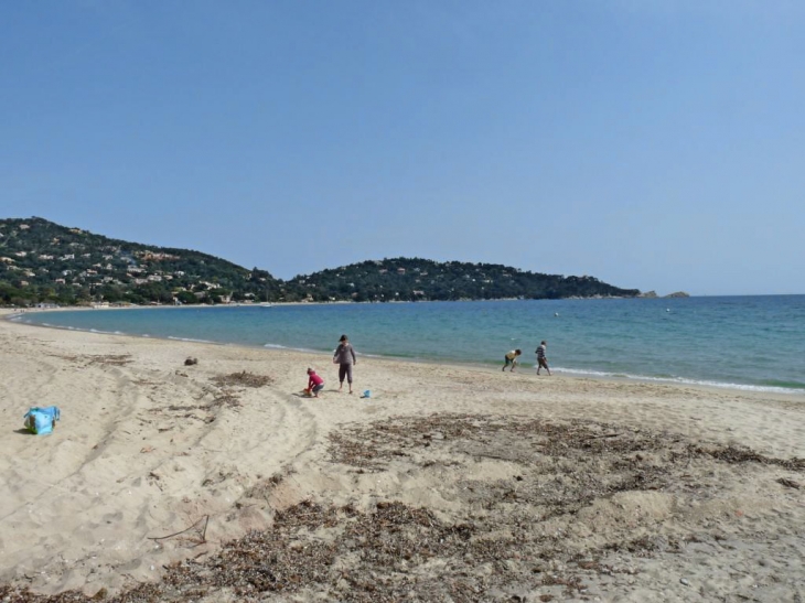 La baie et plage de Cavalière - Le Lavandou