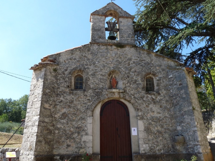 La chapelle de la Miséricorde ou des pénitents blancs , datée de 1623 - Nans-les-Pins