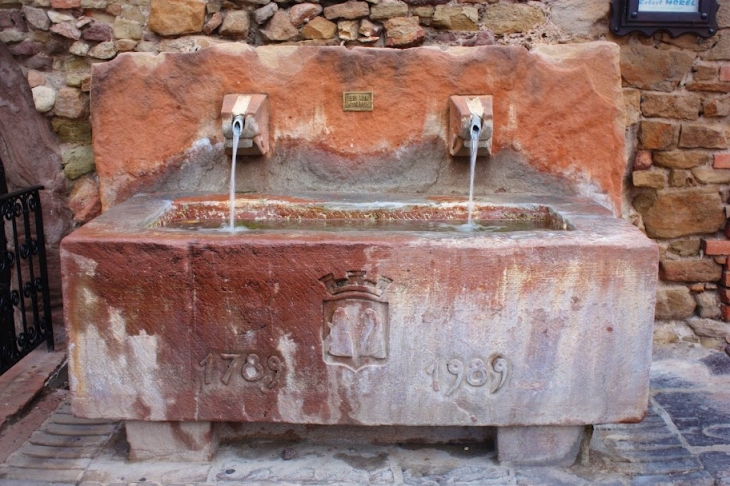 Fontaine à Roquebrune sur Argens - Roquebrune-sur-Argens