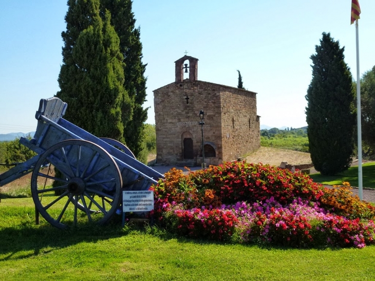 Roquebrune sur Argens - La chapelle Saint-Pierre - Roquebrune-sur-Argens