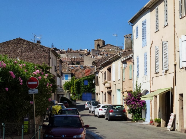 Roquebrune sur Argens - Vue sur le clocher - Roquebrune-sur-Argens