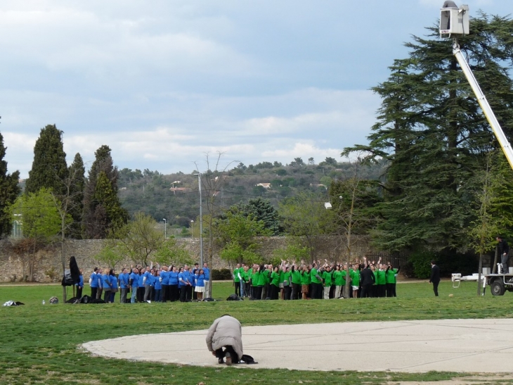 Dans  le jardin de l'enclos - Saint-Maximin-la-Sainte-Baume