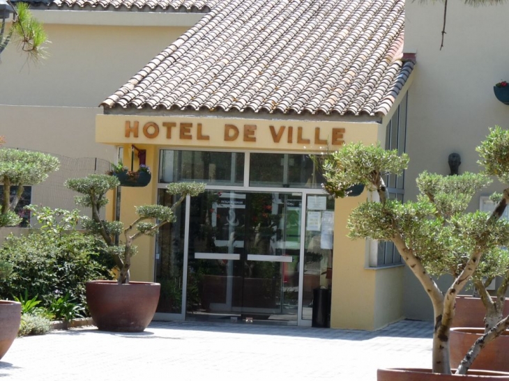 L'Hotel de ville - Solliès-Toucas