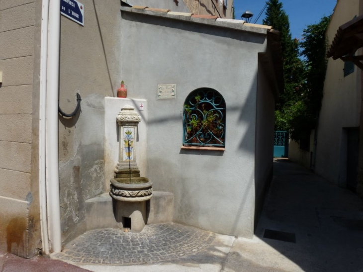 La fontaine traverse de l'Hoir - Solliès-Toucas
