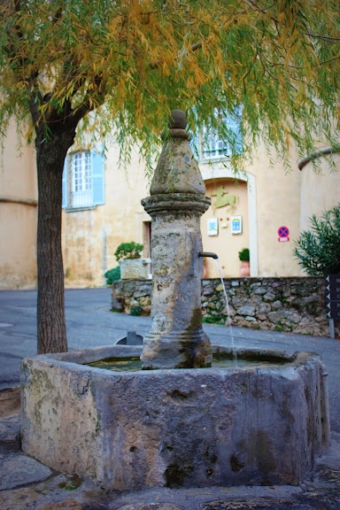Fontaine de Tourtour