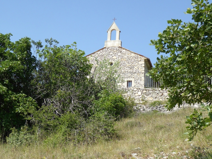 La chapelle du Ventouret sur les pentes du mont Ventoux - Aurel
