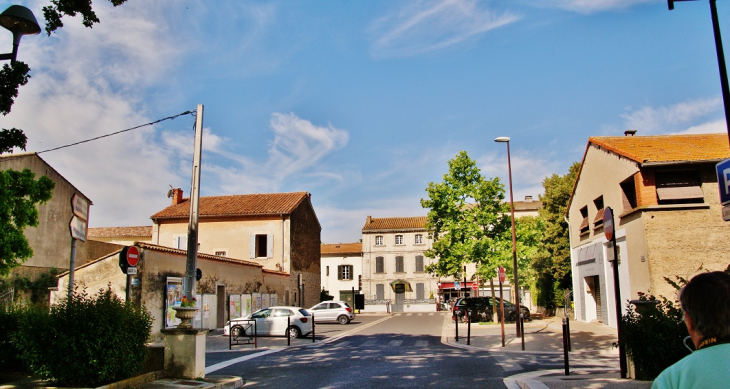 La Commune ( Montfavet ) - Avignon